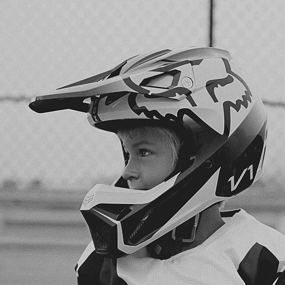 Fox racing youth new arrivals v1 race helmet